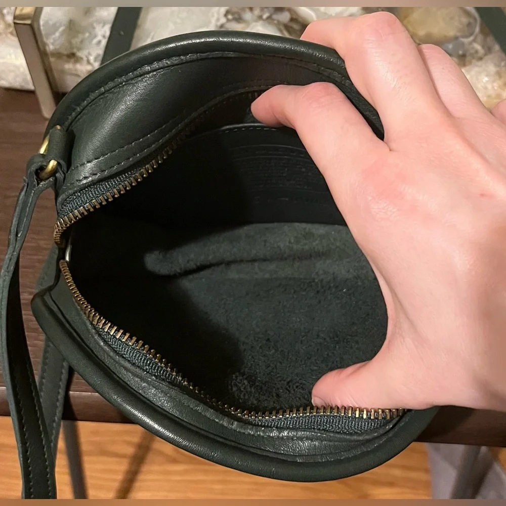 Green Vintage Coach Canteen Bag! - Picture 6 of 16